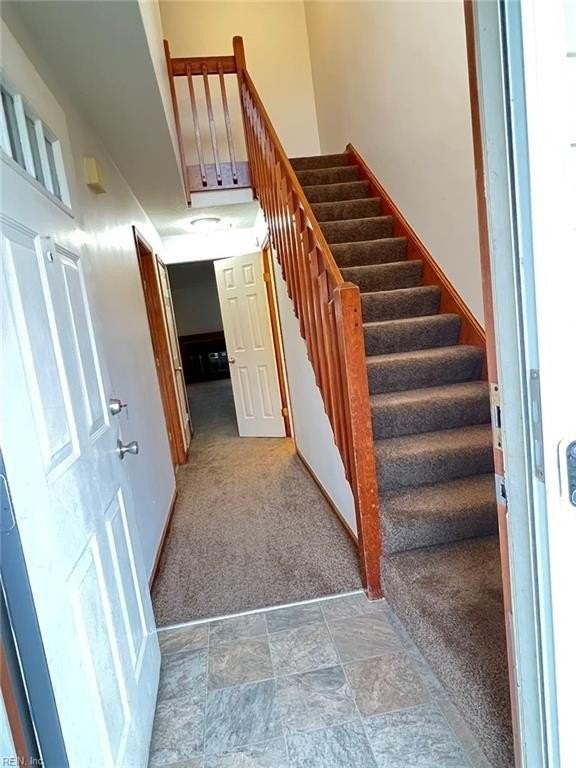 3988 Roebling Ln - Photo 2 of 33