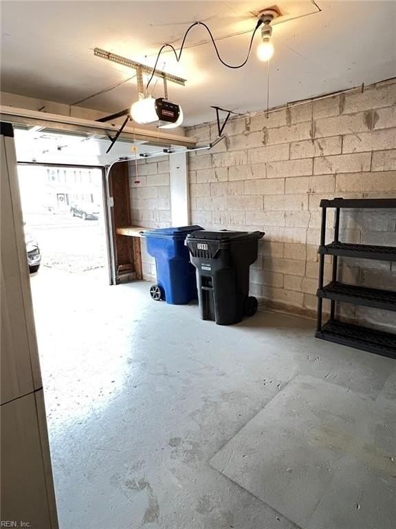 3988 Roebling Ln - Photo 5 of 33