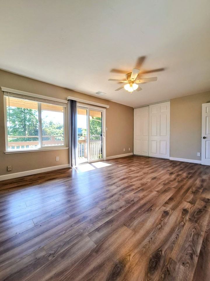 4628 Adobe River Ct - Photo 5 of 37