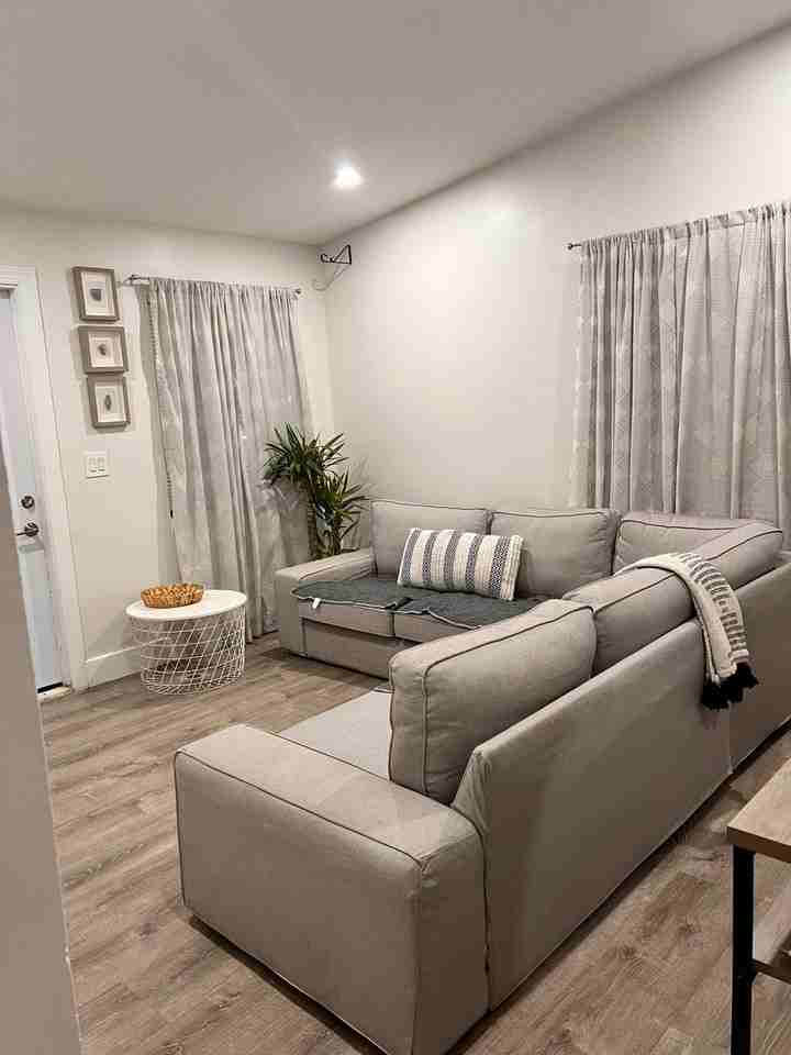 555 Nw 15th Ct - Photo 2 of 20