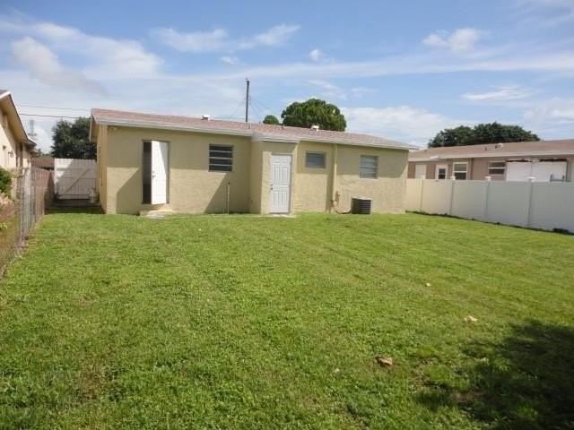 4420 Sw 21st St - Photo 5 of 22