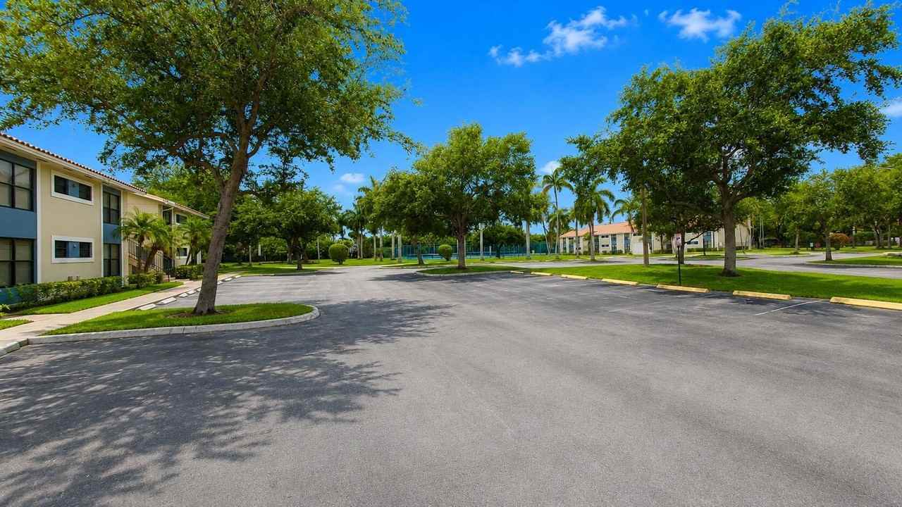 1463 Lake Crystal Dr #G - Photo 2 of 14