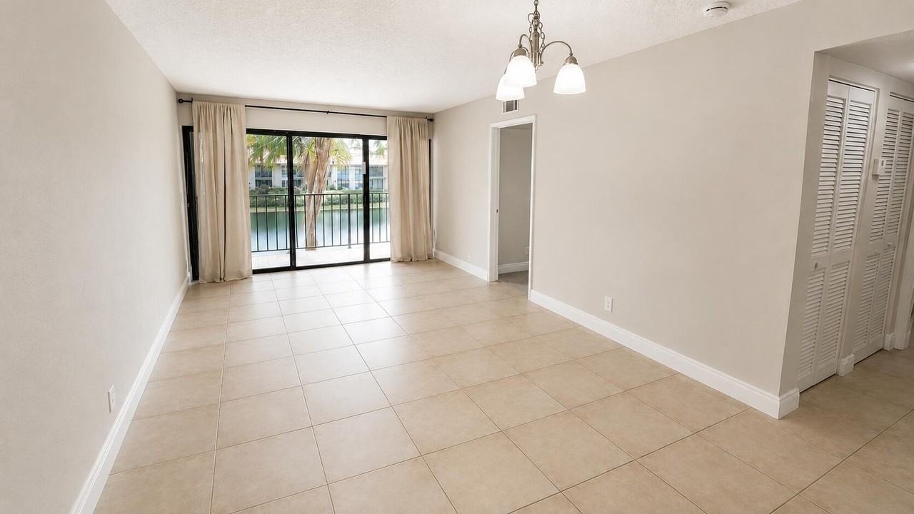 1463 Lake Crystal Dr #G - Photo 6 of 14