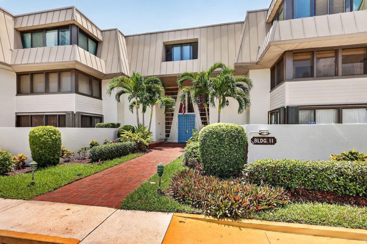 1800 Se Saint Lucie Blvd #11-203 - Photo 6 of 50