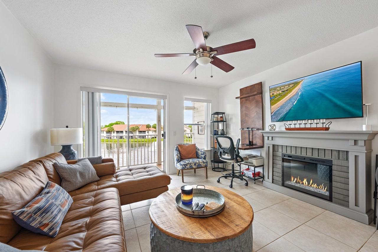 261 Cypress Point Dr - Photo 2 of 18