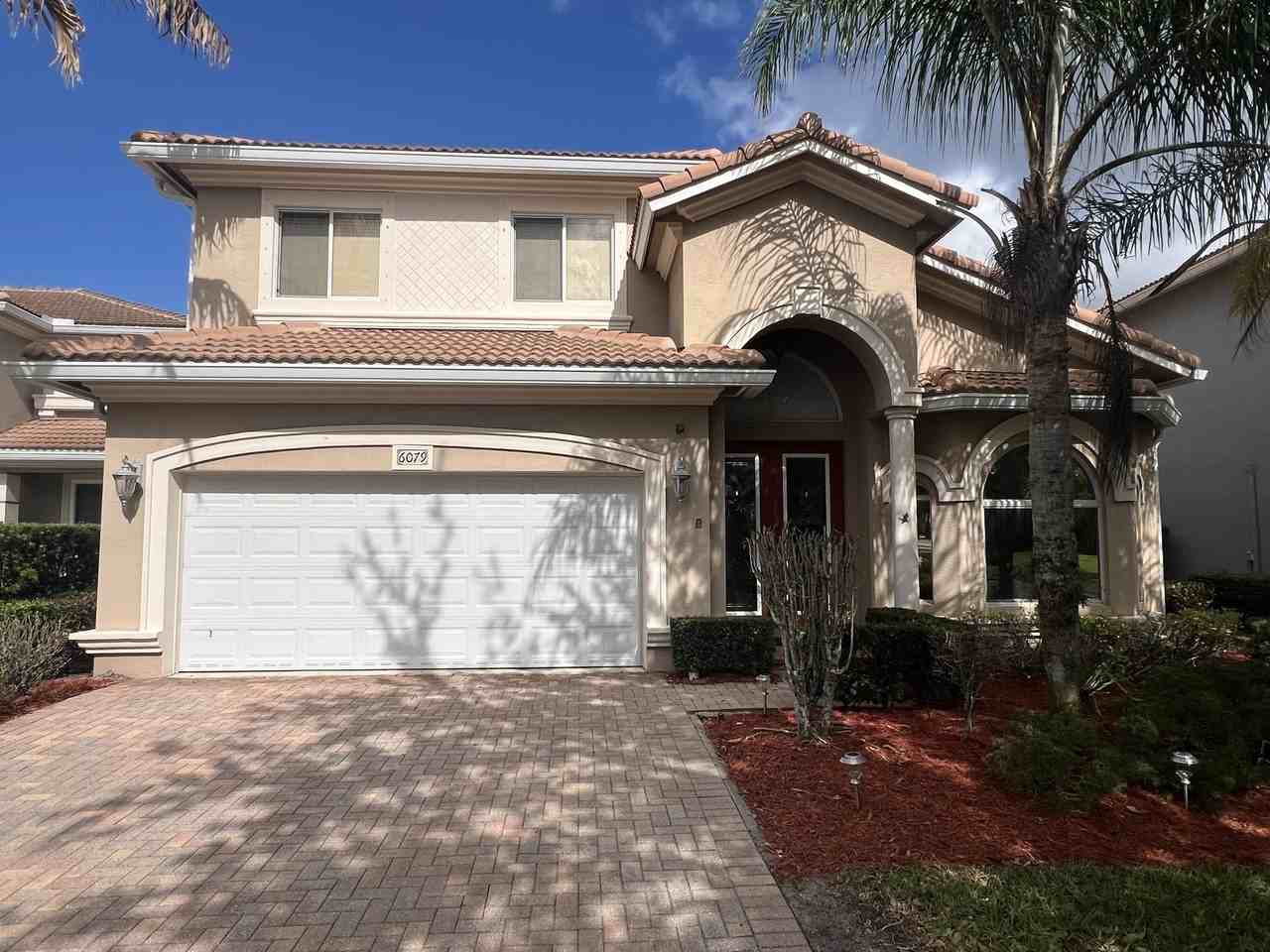 6079 Sw Bald Eagle Dr - Photo 2 of 30