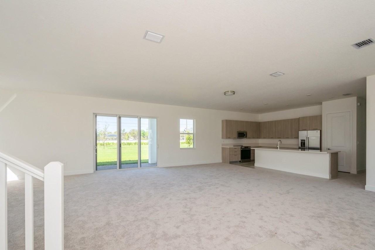 12290 Sw 44th Ct - Photo 5 of 44