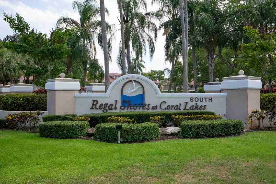 5952 Regal Glen Dr #103