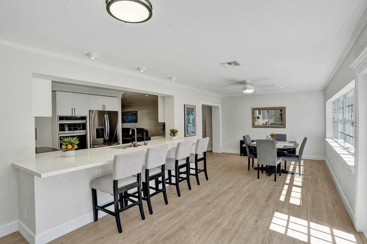 3930 Ne 21st Ave - Photo 6 of 42