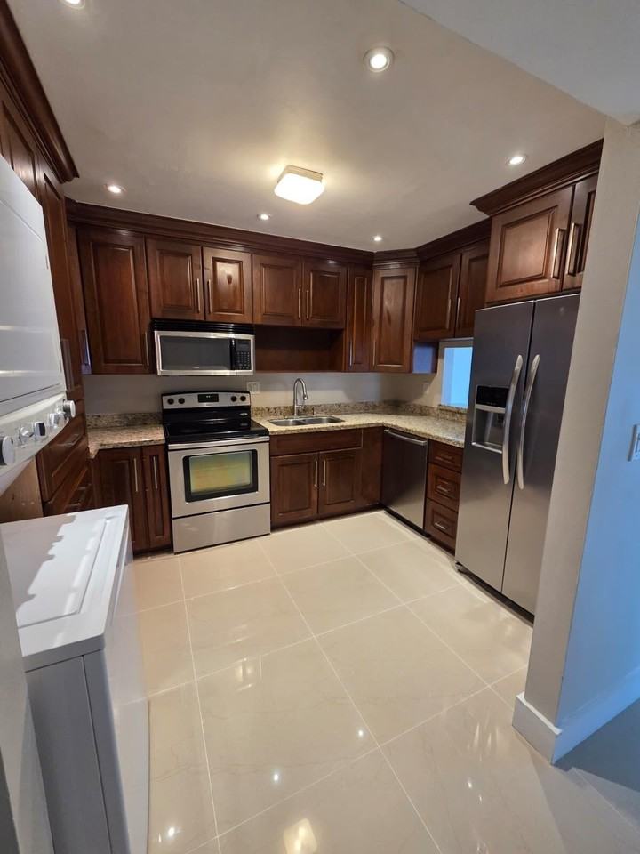 3307 Nw 108th Dr #1 - Photo 5 of 26