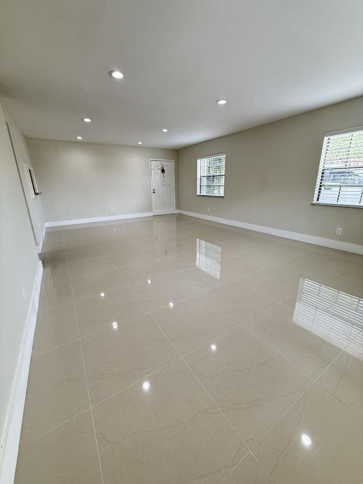 3307 Nw 108th Dr #1 - Photo 6 of 26
