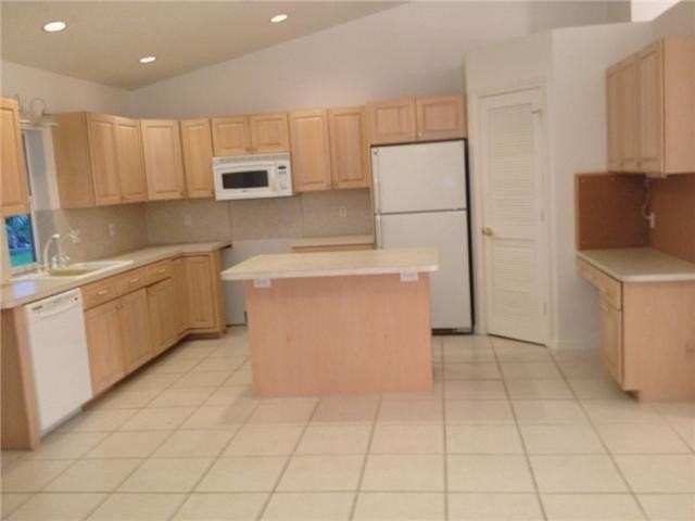 12564 68th St N - Photo 2 of 5