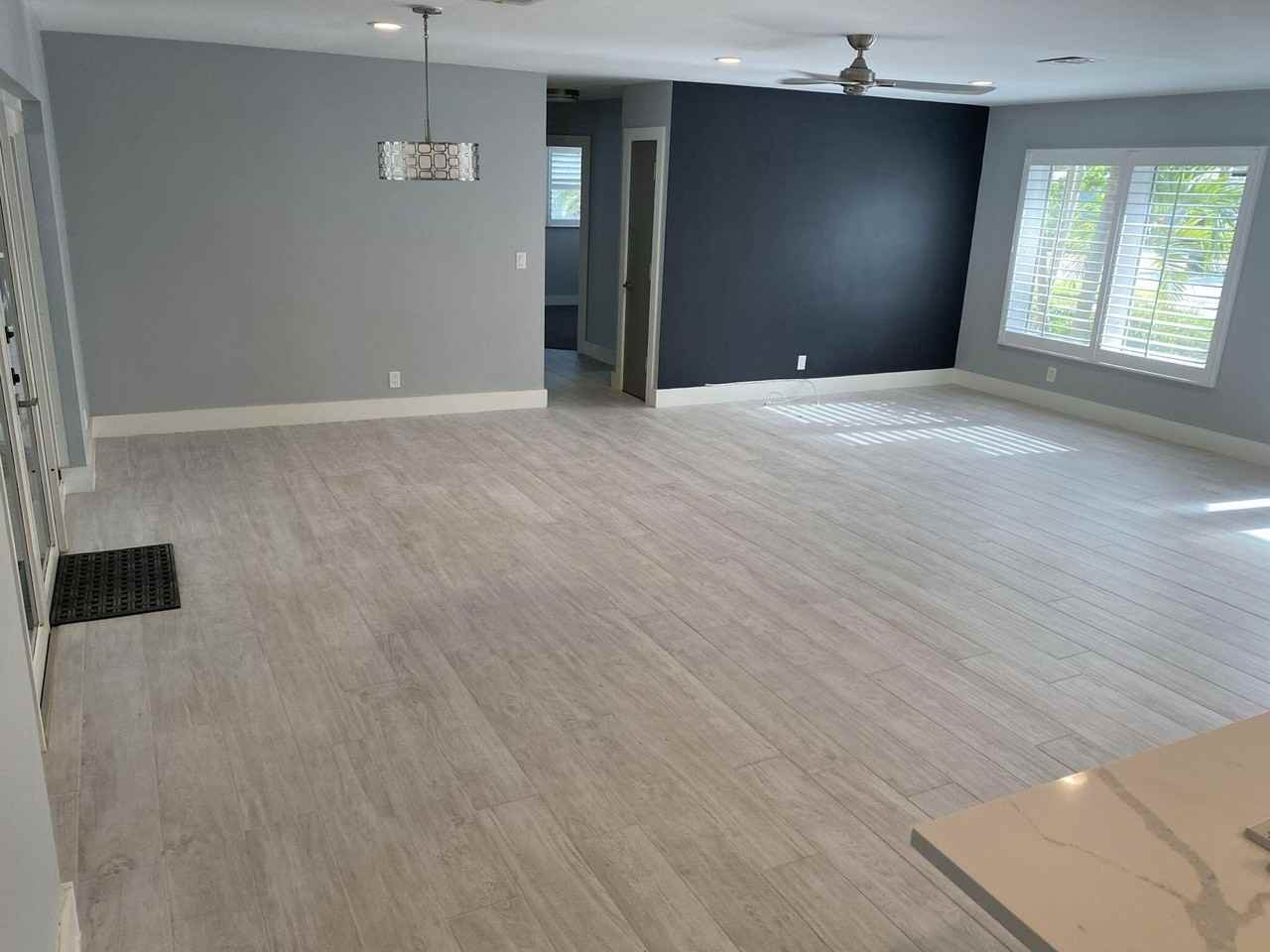 418 Sw 7th Ter - Photo 5 of 17