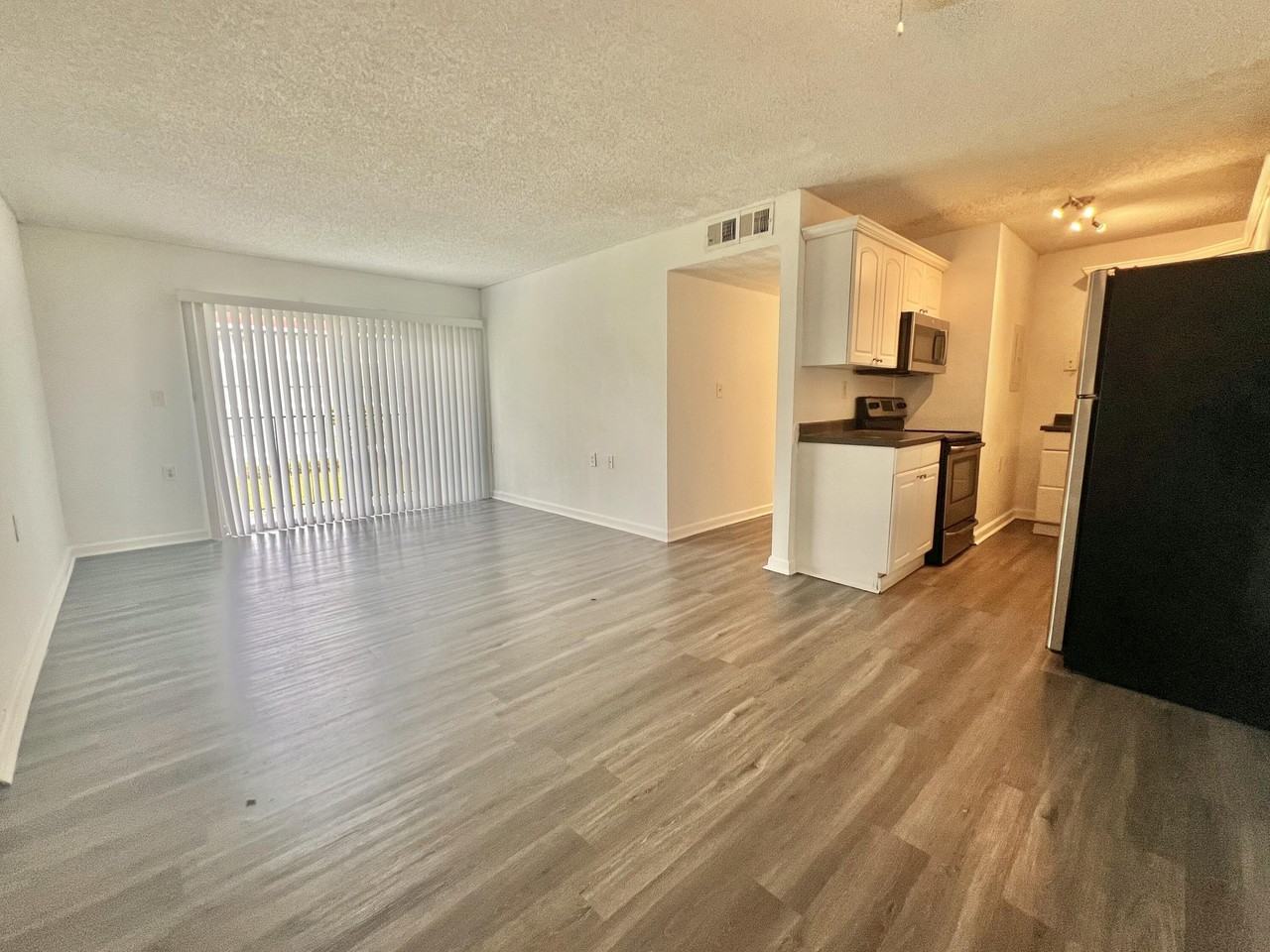1215 N Benoist Farms Rd #203 - Photo 6 of 24