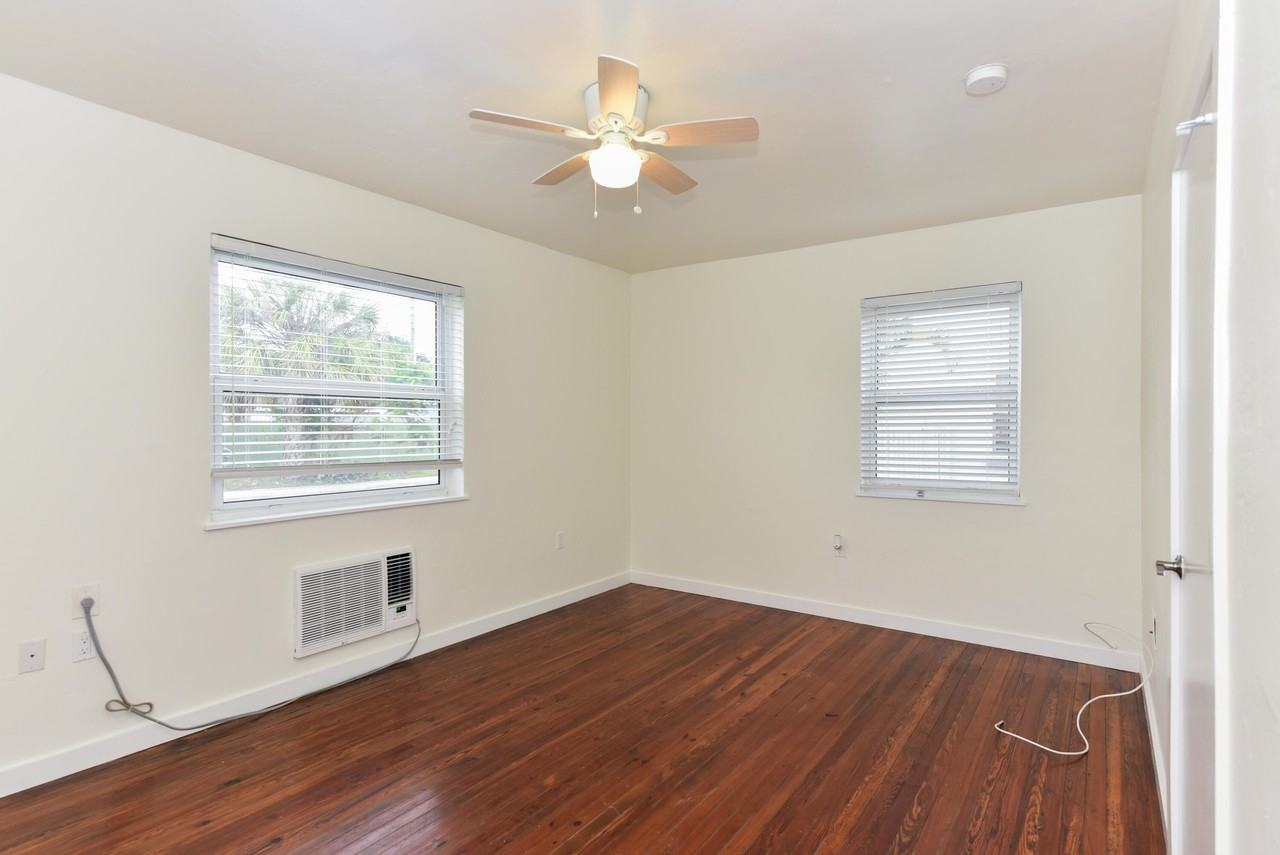 717 2nd Ave S #5 - Photo 4 of 18