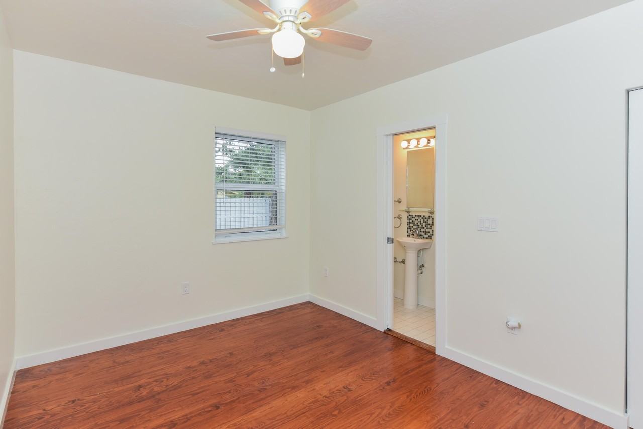 717 2nd Ave S #5 - Photo 5 of 18