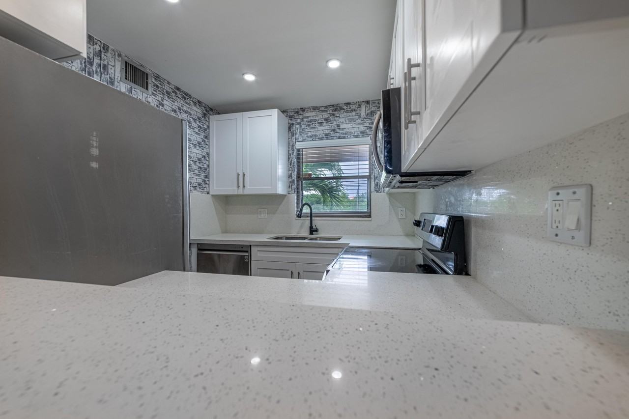 2755 W Atlantic Ave #1210 - Photo 6 of 32
