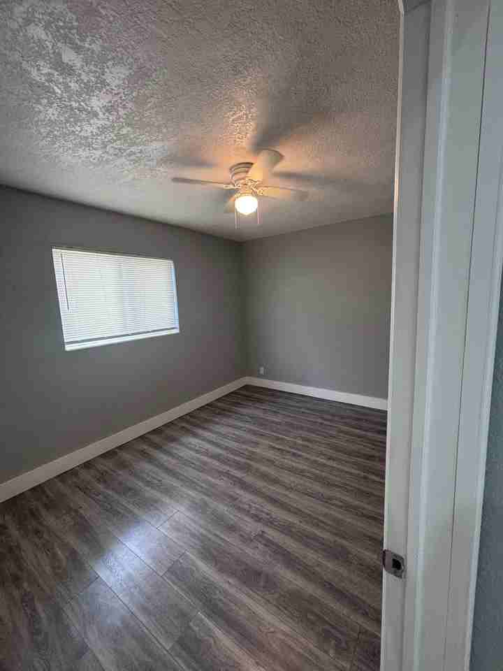 6760 Park St #B - Photo 5 of 8