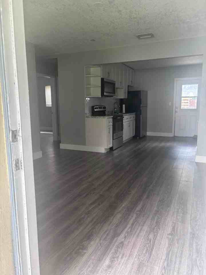 6760 Park St #B - Photo 2 of 8