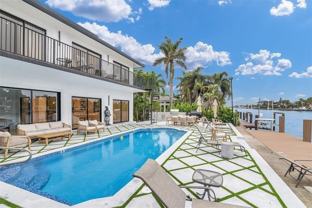 319 S Riverside Dr - Photo 1 of 1