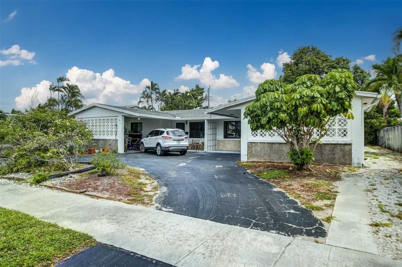 2155 Ne 56th Ct - Photo 4 of 31