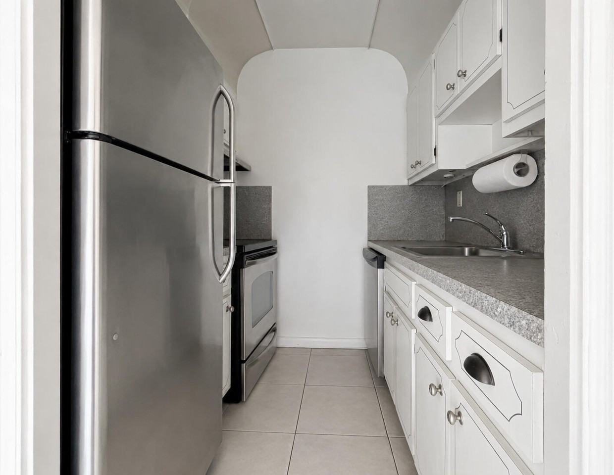 2141 Ne 41st St #3 - Photo 5 of 15