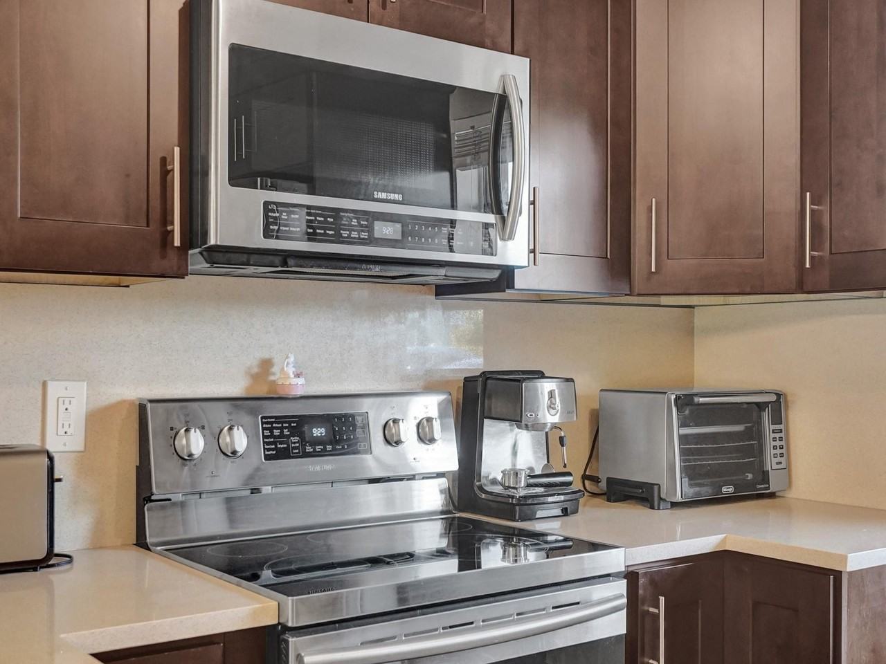 401 Se 3rd St #107 - Photo 3 of 43