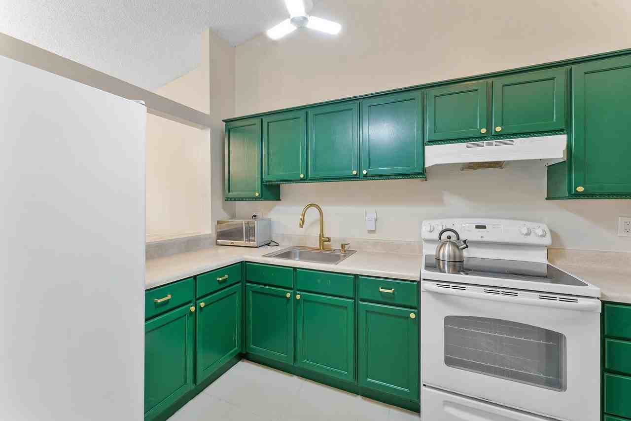 3648 Nw 83rd Ln - Photo 4 of 31