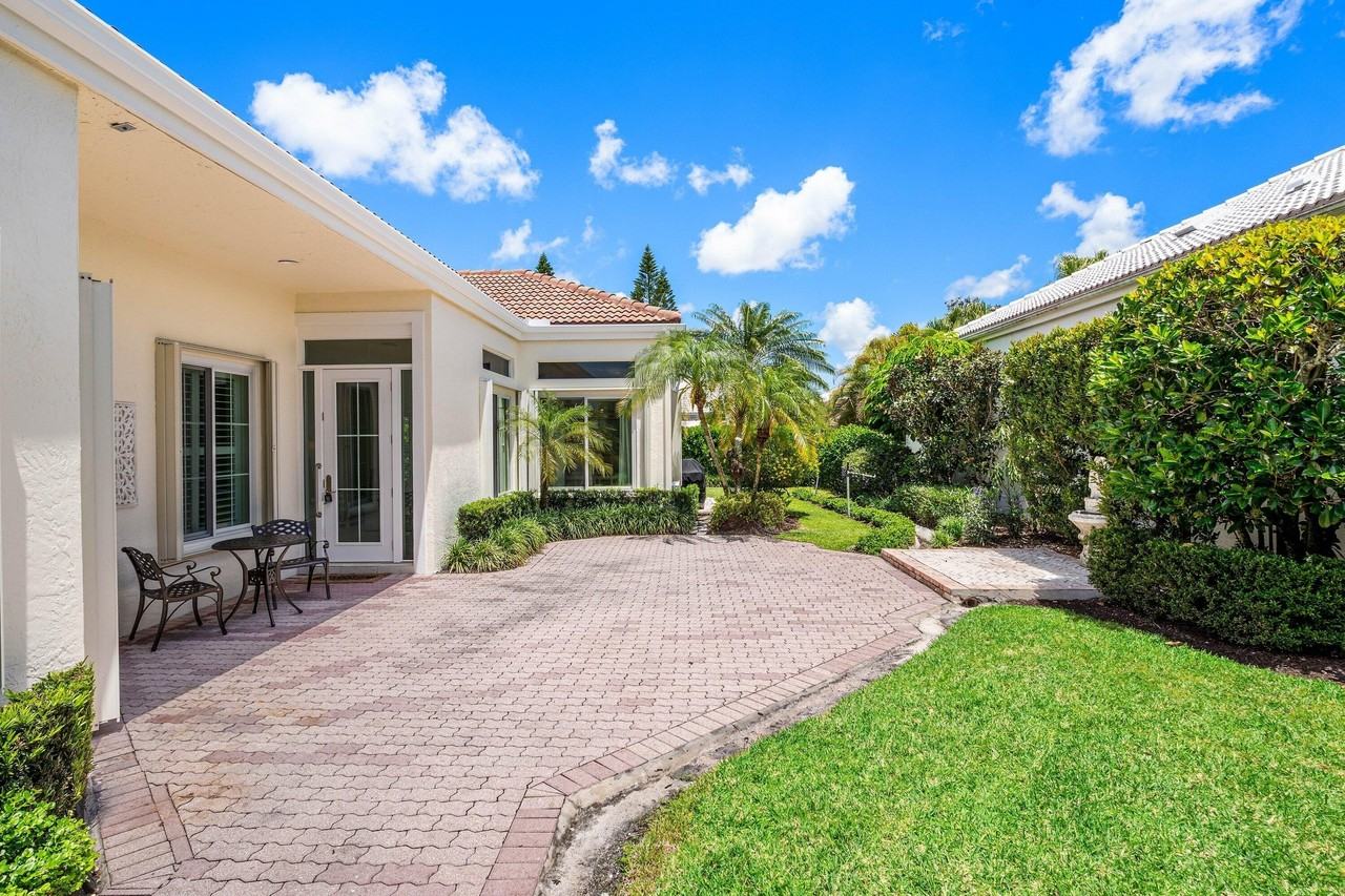 116 Coral Cay Dr - Photo 3 of 26