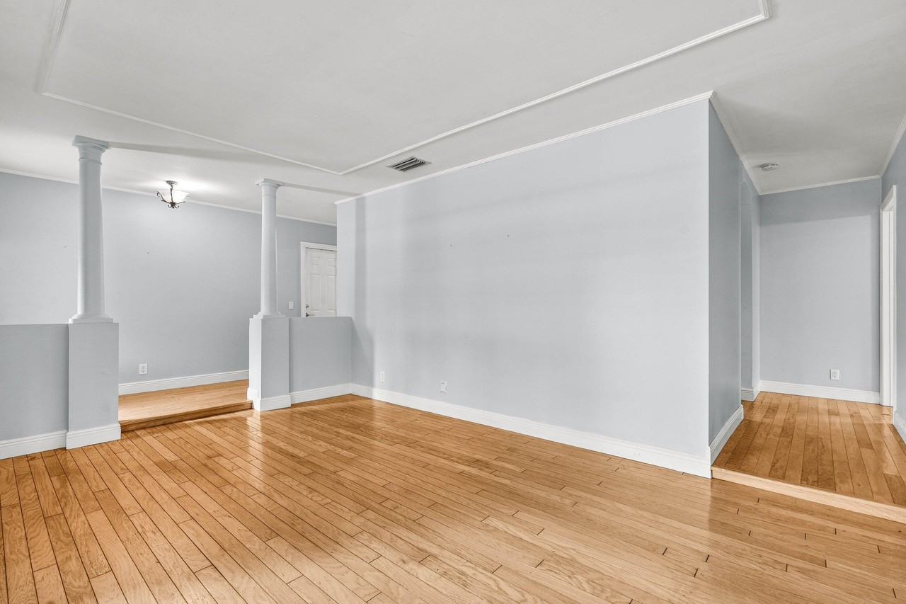 1775 Sw 8th St - Photo 4 of 24
