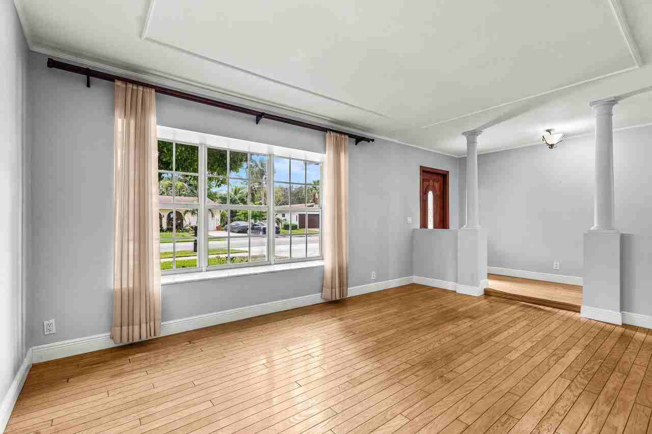 1775 Sw 8th St - Photo 5 of 24