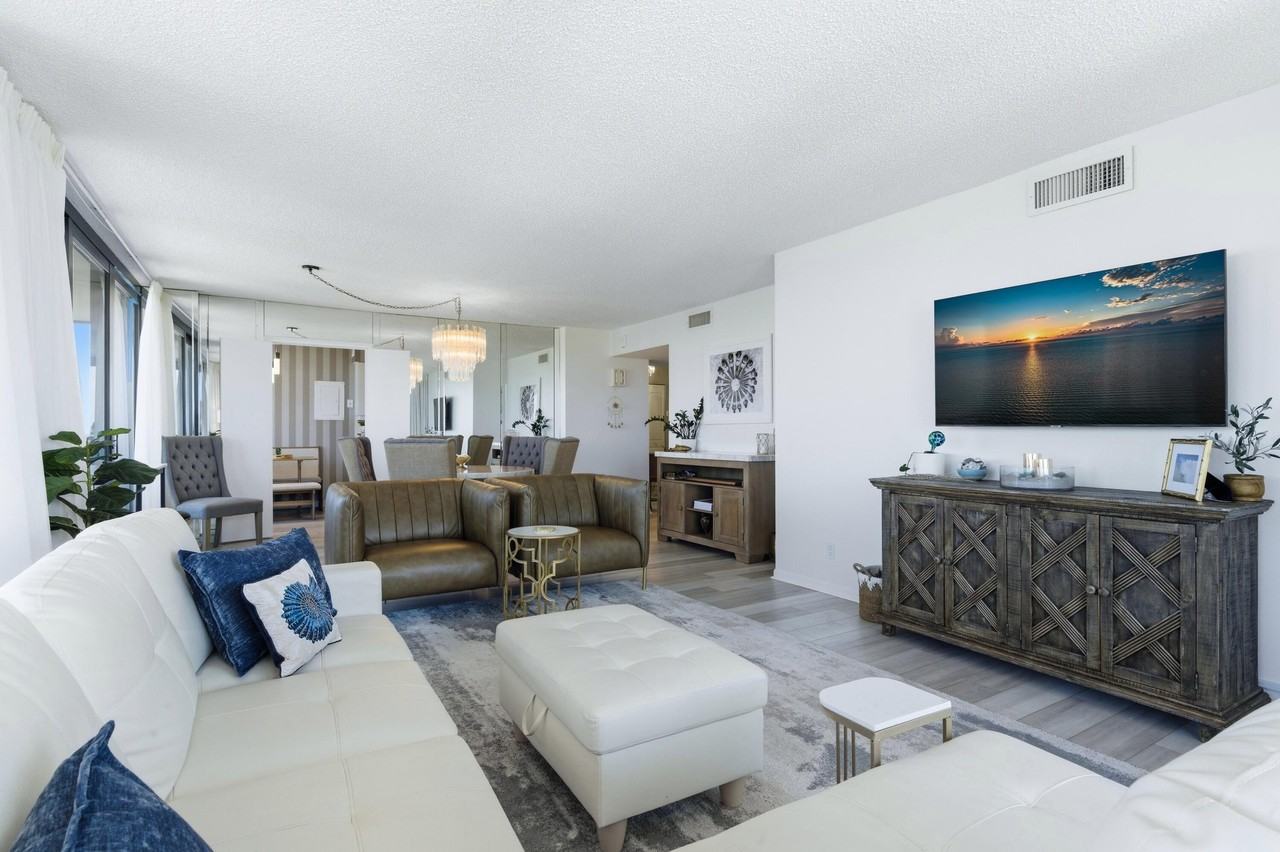 3400 N Ocean Dr #1207 - Photo 6 of 39