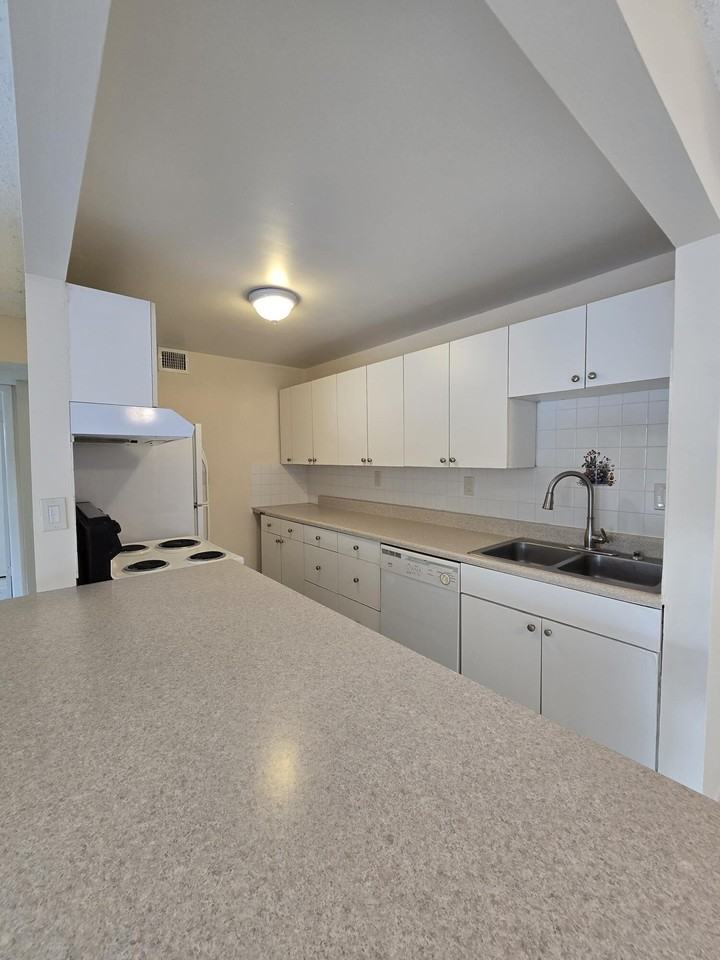 11604 Nw 29th Ct #2C - Photo 3 of 13