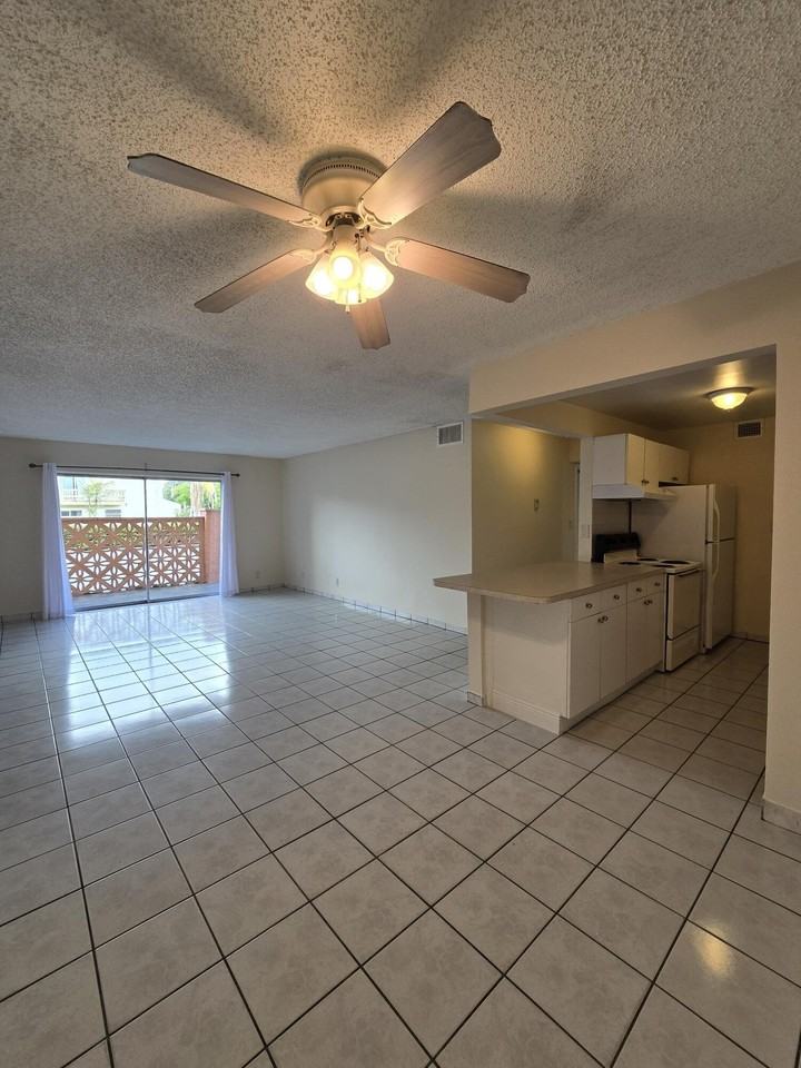 11604 Nw 29th Ct #2C - Photo 5 of 13