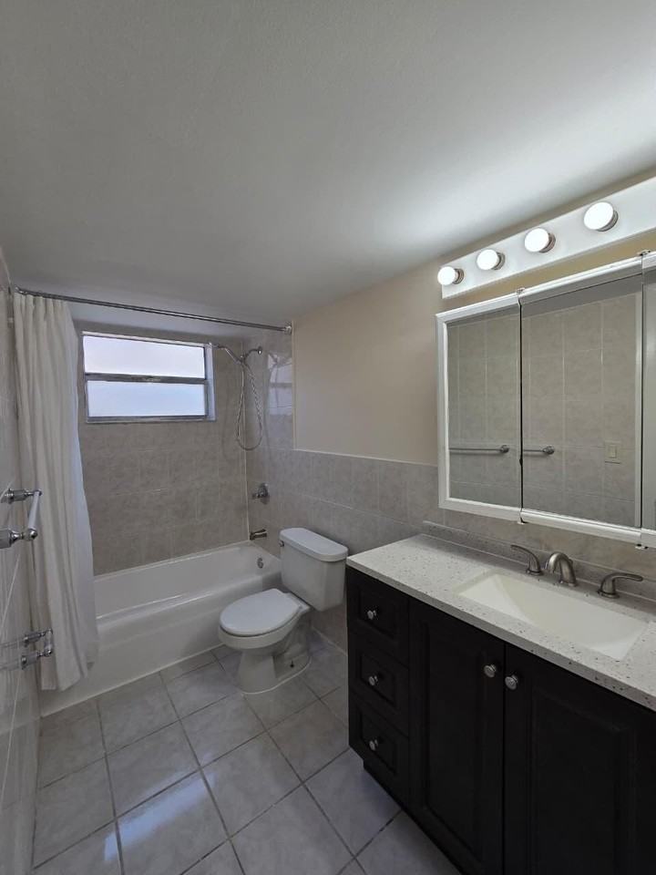11604 Nw 29th Ct #2C - Photo 7 of 13