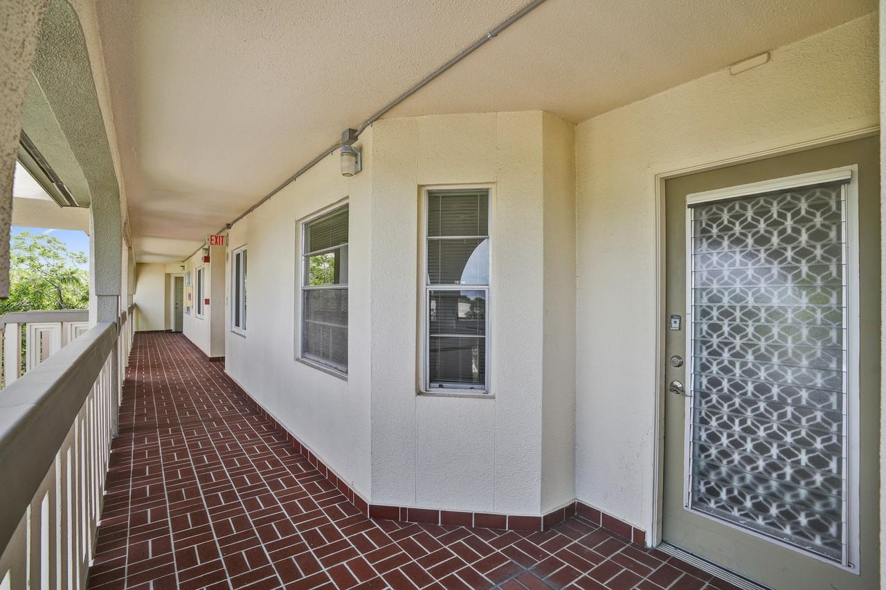 1501 Cayman Way #C4 - Photo 3 of 24