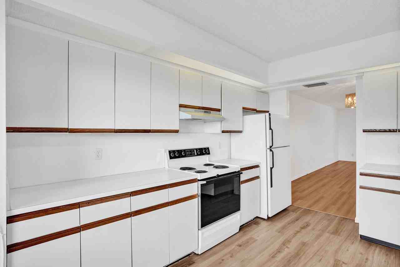 1501 Cayman Way #C4 - Photo 4 of 24