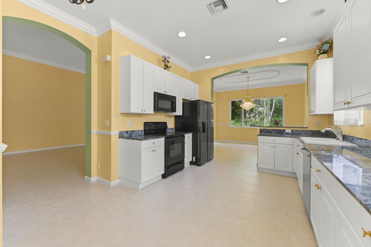 2464 Sailfish Cove Dr - Photo 7 of 33