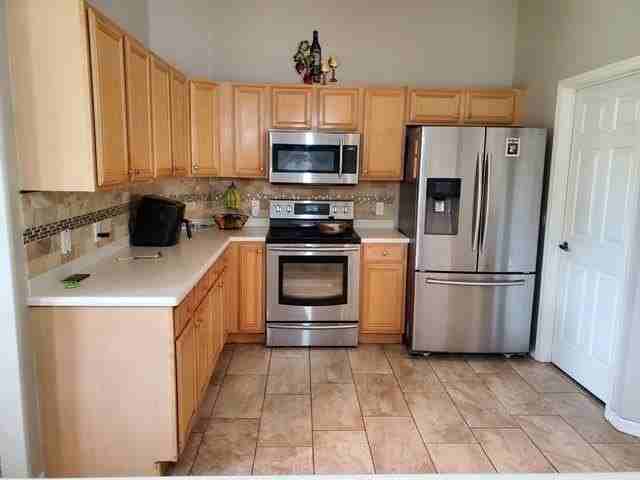 149 Sw Fairview Ave - Photo 2 of 4