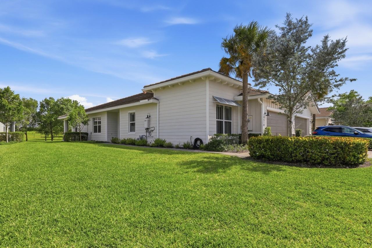 19518 Weathervane Way - Photo 2 of 50