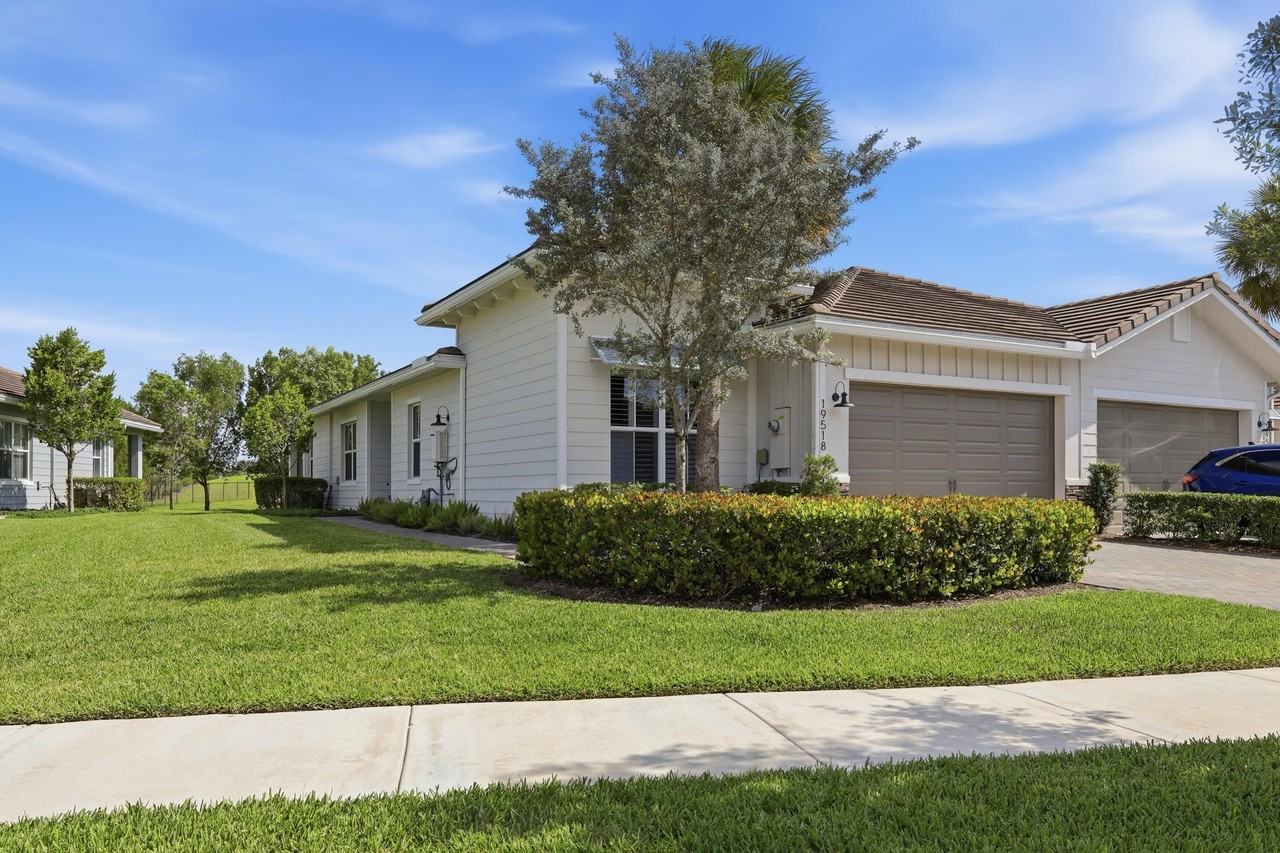 19518 Weathervane Way - Photo 3 of 50