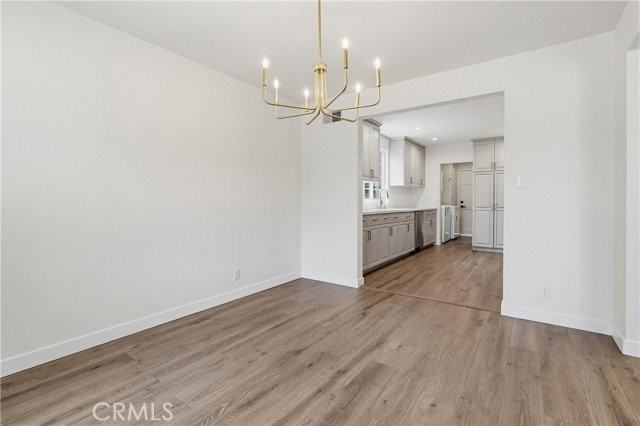5225 Babcock Ave - Photo 2 of 8