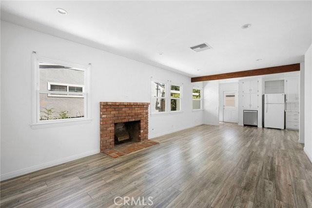 6438 Densmore Ave - Photo 3 of 8