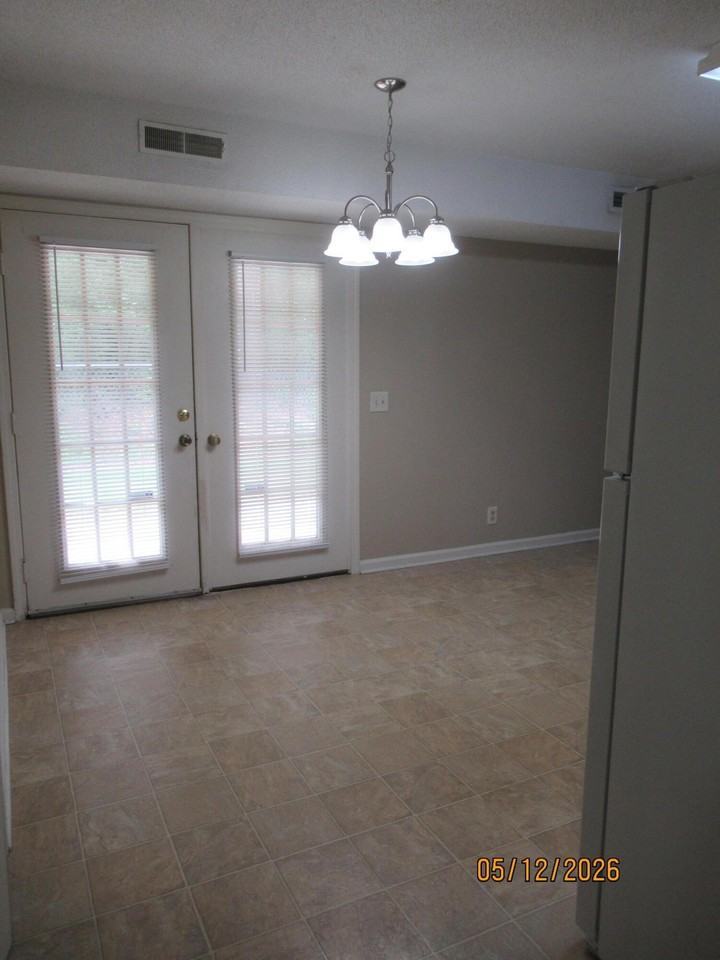 170 Gertrude Dr - Photo 5 of 16