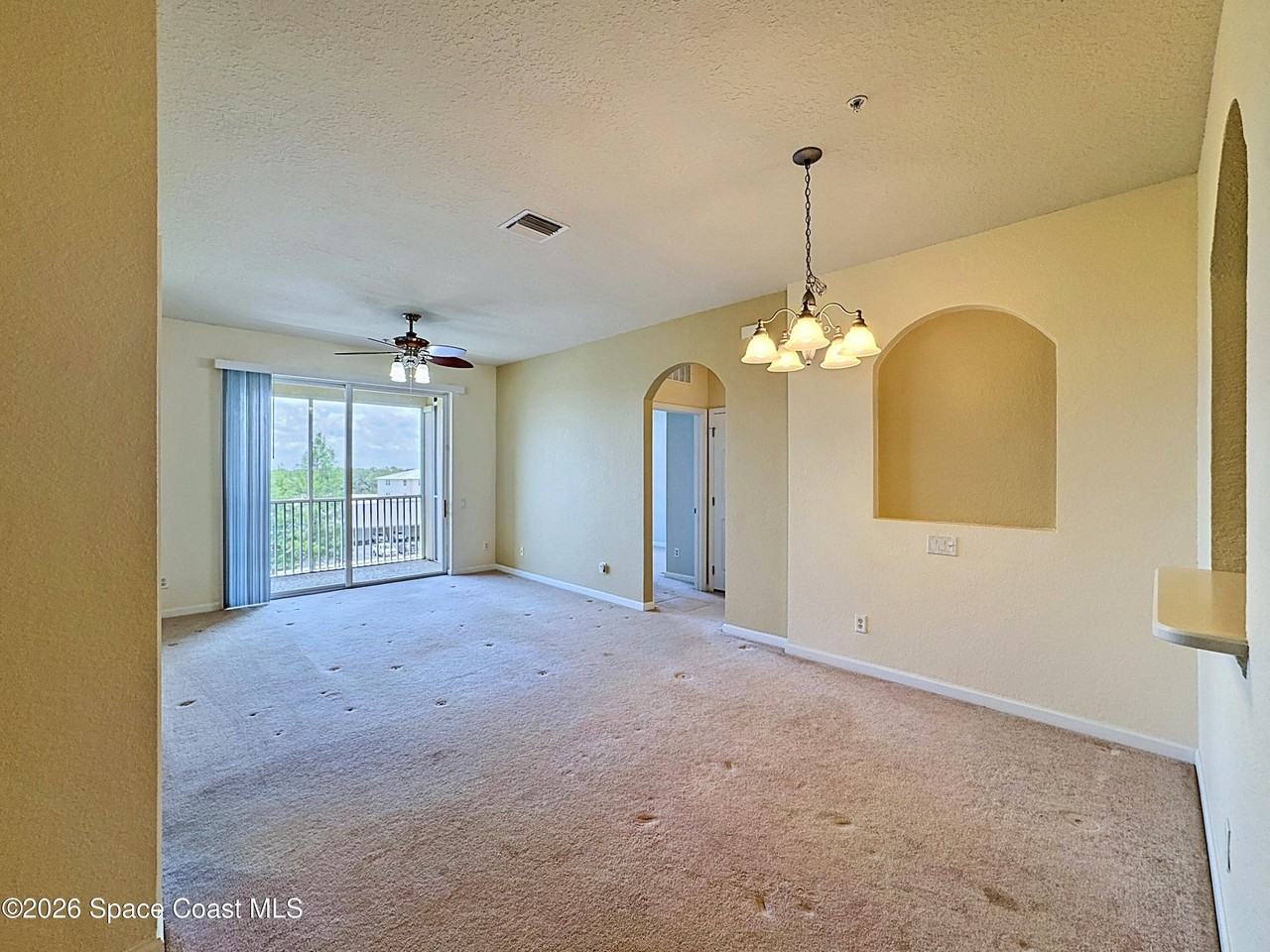 1626 Peregrine Cir #408 - Photo 3 of 32