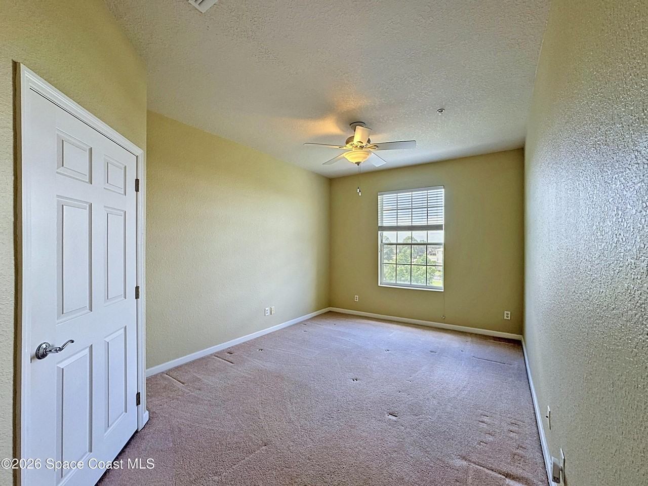 1626 Peregrine Cir #408 - Photo 6 of 32
