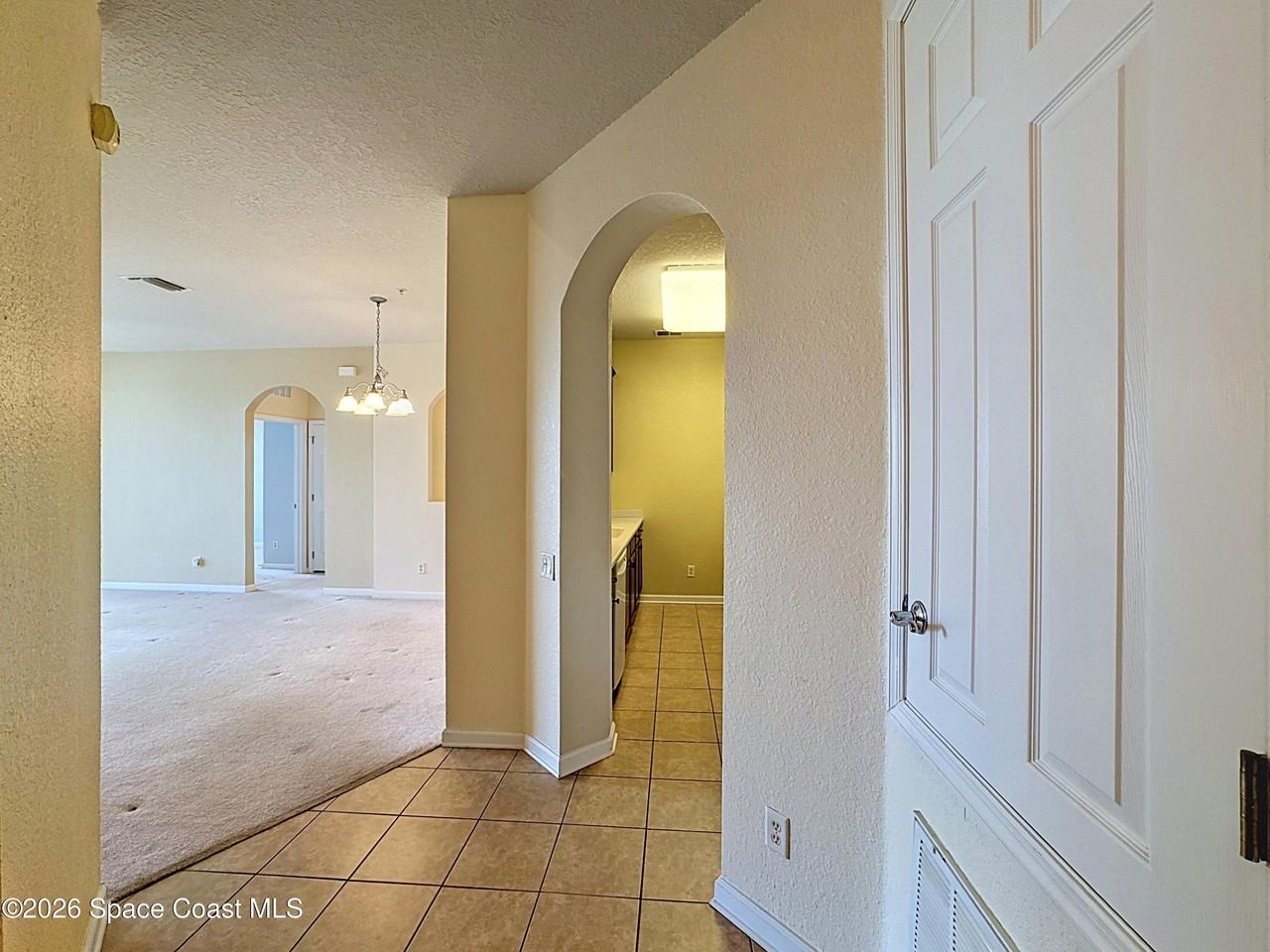 1626 Peregrine Cir #408 - Photo 7 of 32