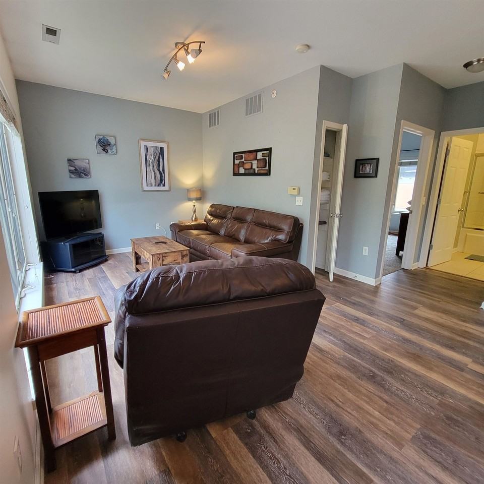 588 N Midvale Blvd #301 - Photo 3 of 27