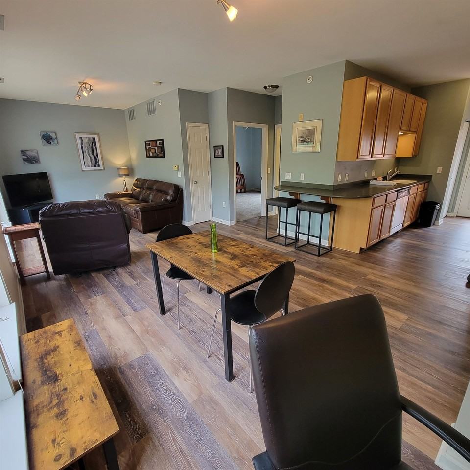 588 N Midvale Blvd #301 - Photo 4 of 27