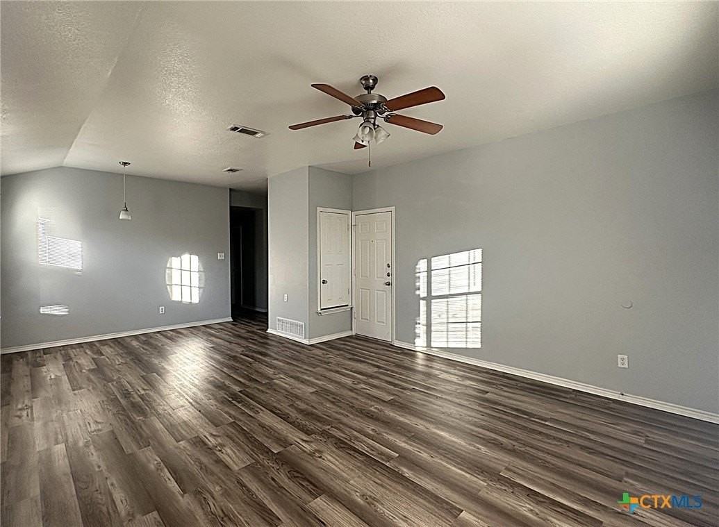 2710 Ashley Dr #2712 - Photo 3 of 10